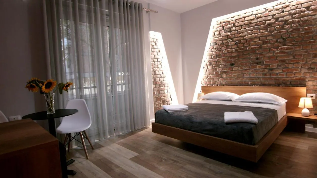 Koni\'S Studio Apartments location